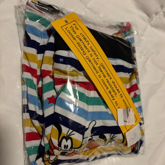 Mickey & Friends - Picture 2 of 2